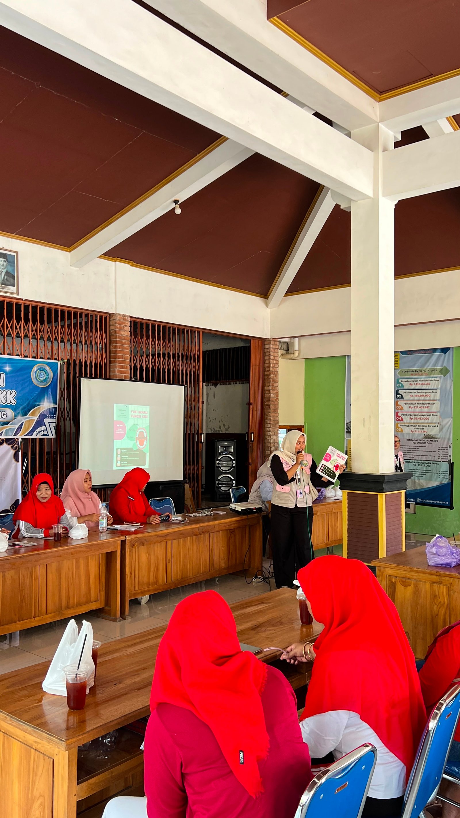 GEMILANG: Gerakan Masyarakat Peduli Gigi Cemerlang